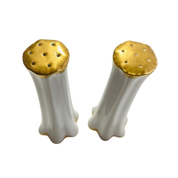Tall White Porcelain Hutschenreuther Salt & Pepper Shakers / Gold Trim Germany - Picture 3 of 12
